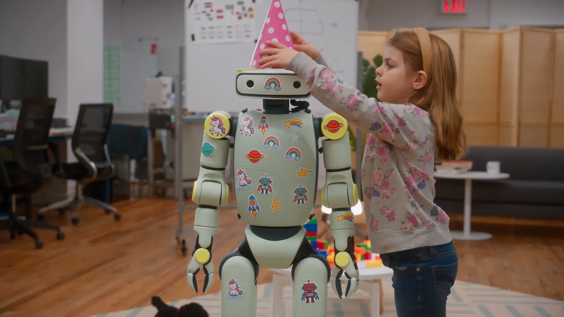 Amazon, Çocuk Boyunda Sevimli Robotlar Üreten Şirketi Satın Aldı